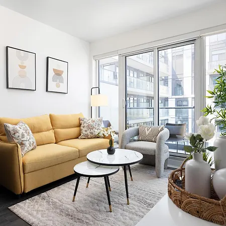 Luxury & Modern Suite 5 Minutes From Eaton Center